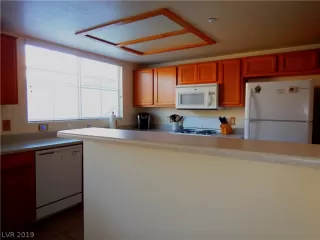 Photo #2: 2076599 Listing