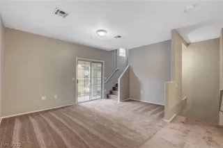 Photo #2: 2076601 Listing 