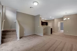 Photo #3: 2076601 Listing 