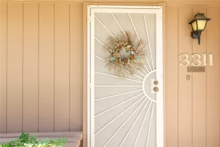 Photo #5: 2076629 Listing