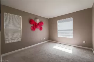 Photo #3: 2076678 Listing