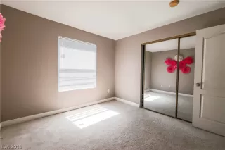 Photo #6: 2076678 Listing