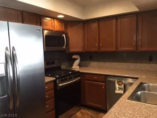 Photo #4: 2076827 Listing 