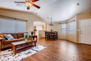 Photo #3: 2076831 Listing 