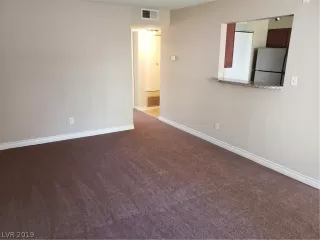 Photo #4: 2076891 Listing 