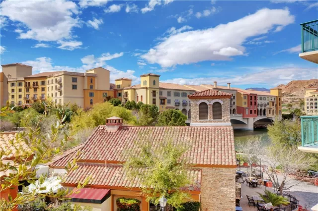 MLS: 2077051 Condo For Sale