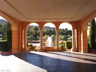 Photo #3: 2077051 Listing