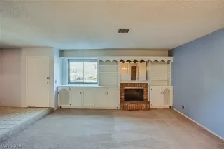 Photo #4: 2077081 Listing