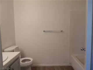 Photo #5: 2077114 Listing