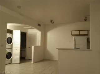 Photo #1: 2077119 Listing