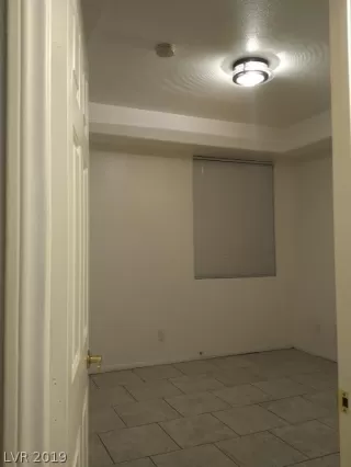 Photo #6: 2077119 Listing