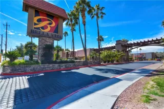 Photo #1: 2077124 Listing