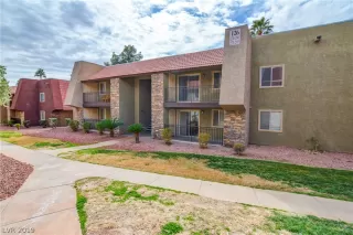 Photo #2: 2077124 Listing