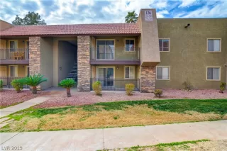 Photo #3: 2077124 Listing