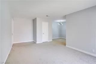 Photo #6: 2077124 Listing