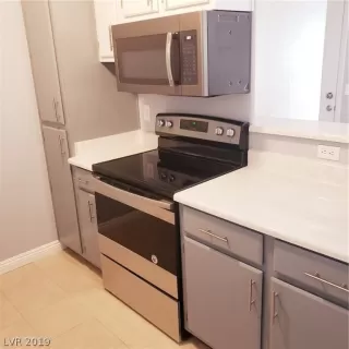 Photo #4: 2077132 Listing 