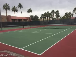 Photo #2: 2077145 Listing