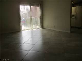 Photo #6: 2077145 Listing