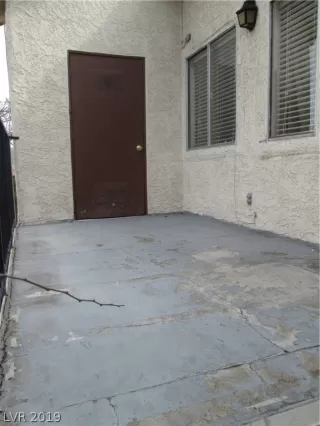 Photo #4: 2077155 Listing