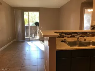 Photo #6: 2077162 Listing