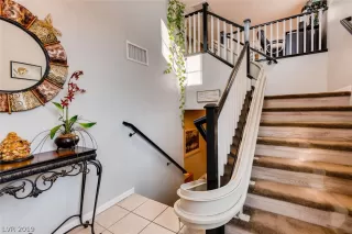 Photo #2: 2077205 Listing