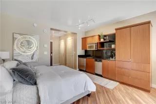 Photo #2: 2077215 Listing 