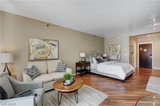 Photo #3: 2077215 Listing 