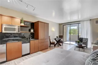 Photo #6: 2077215 Listing 