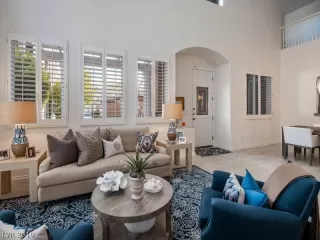 Photo #6: 2077233 Listing