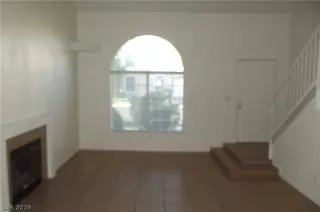 Photo #2: 2077249 Listing