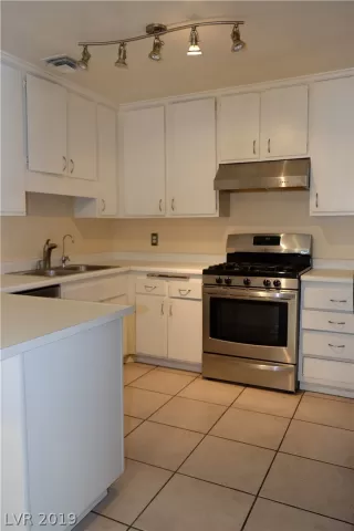 Photo #6: 2077345 Listing 