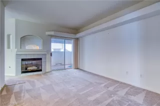 Photo #3: 2077362 Listing