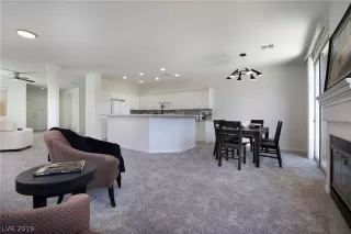 Photo #4: 2077397 Listing