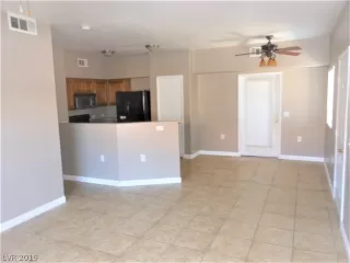 Photo #3: 2077416 Listing