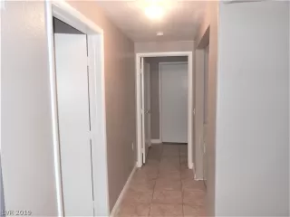 Photo #5: 2077416 Listing