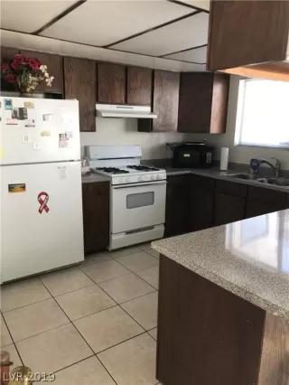 Photo #2: 2077426 Listing 