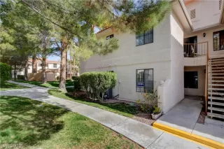 Photo #1: 2077436 Listing