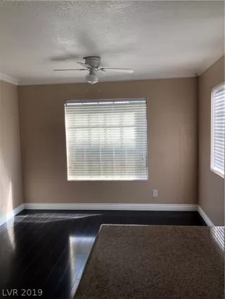 Photo #5: 2077493 Listing