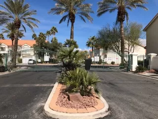 Photo #1: 2077501 Listing