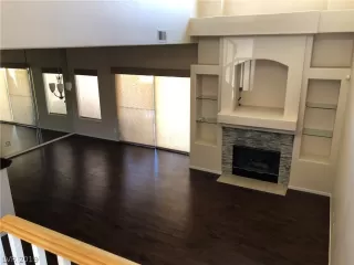 Photo #4: 2077501 Listing