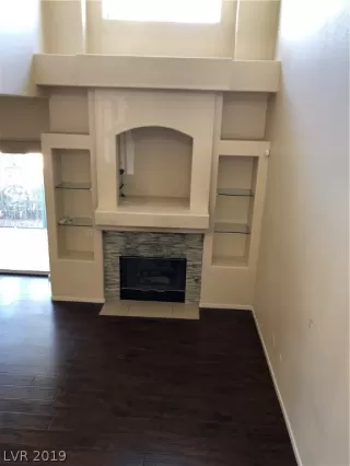 Photo #5: 2077501 Listing