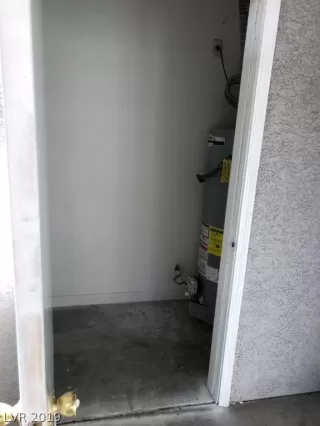 Photo #3: 2077524 Listing