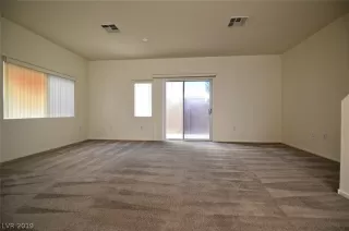 Photo #4: 2077595 Listing