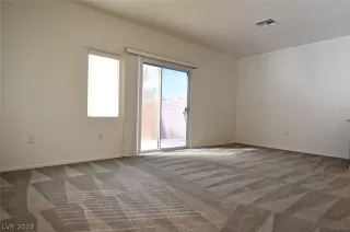 Photo #5: 2077595 Listing