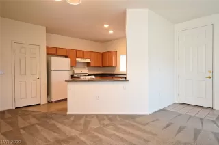 Photo #6: 2077595 Listing