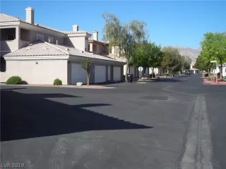 Photo #4: 2077608 Listing