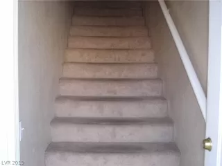 Photo #5: 2077608 Listing