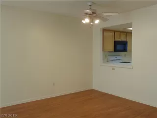 Photo #4: 2077622 Listing 