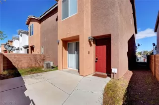Photo #3: 2077624 Listing 