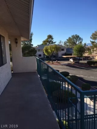 Photo #4: 2077626 Listing